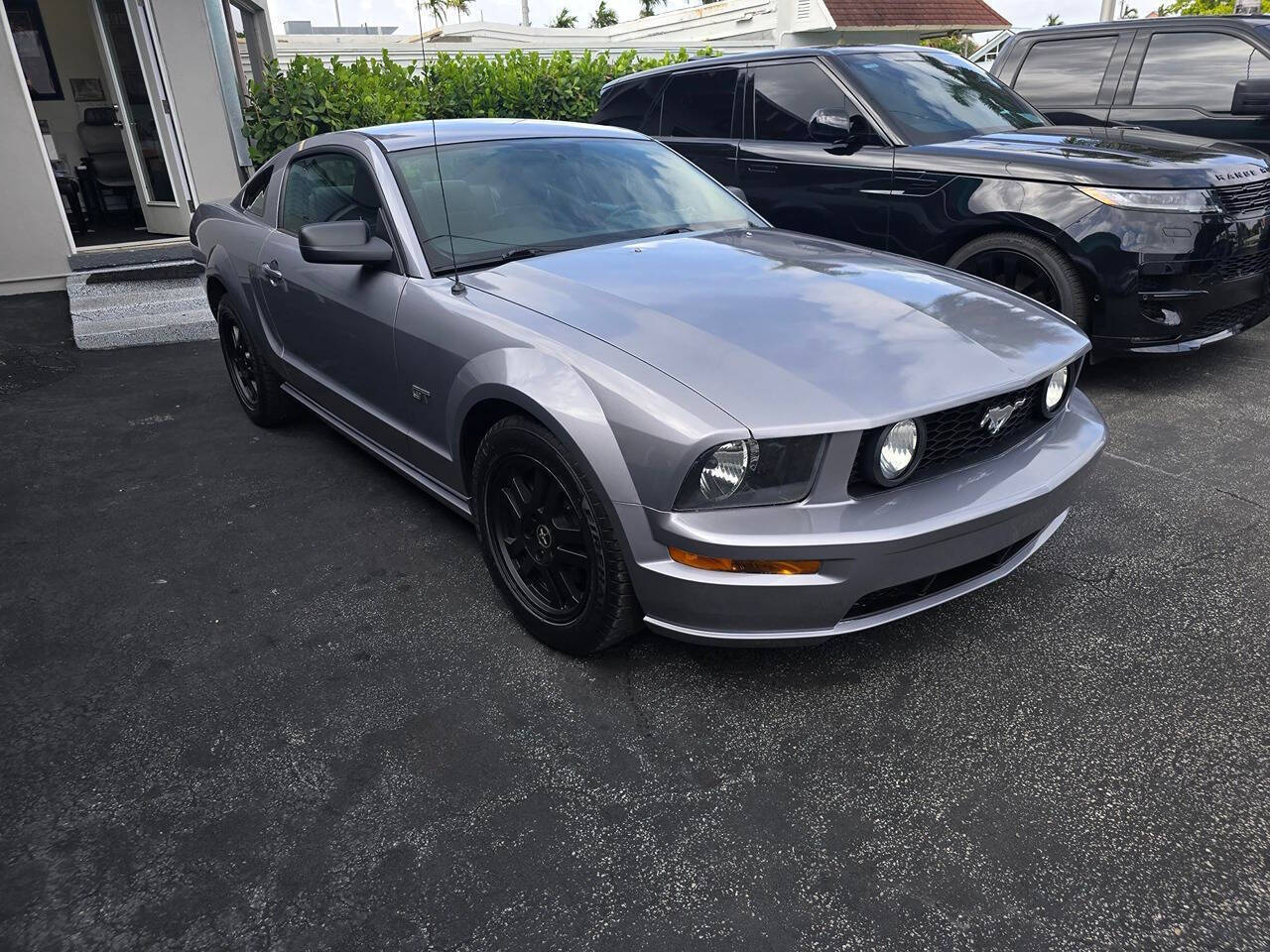 2006 Ford Mustang 1