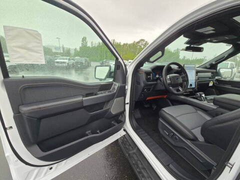 2025 Ford F-150 Lightning Lariat