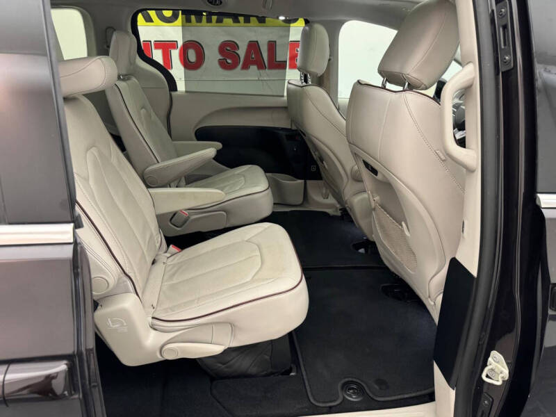 2019 Chrysler Pacifica Limited 35th Anniversary