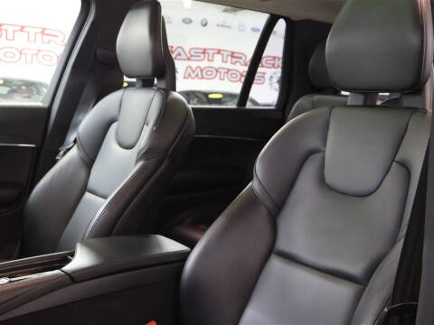 2020 Volvo XC90 T5 Momentum
