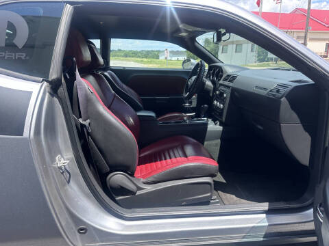 2013 Dodge Challenger SXT Plus