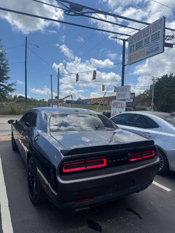 2017 Dodge Challenger SXT