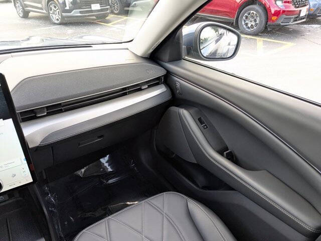 2021 Ford Mustang Mach-E Select