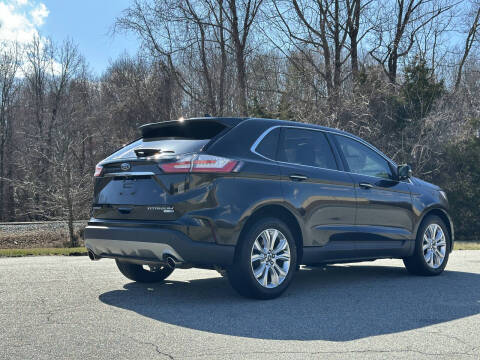 2020 Ford Edge Titanium