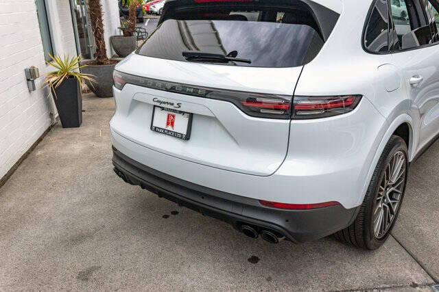 2022 Porsche Cayenne 6