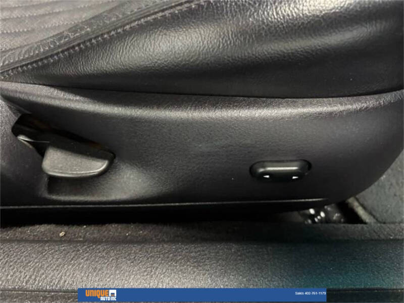 2005 Ford Thunderbird Deluxe