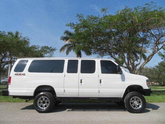 2014 Ford E-Series E-350 SD XLT