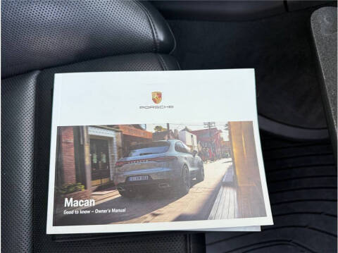 2021 Porsche Macan Turbo
