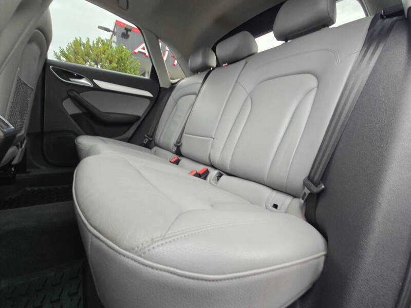 2017 Audi Q3 2.0T Premium