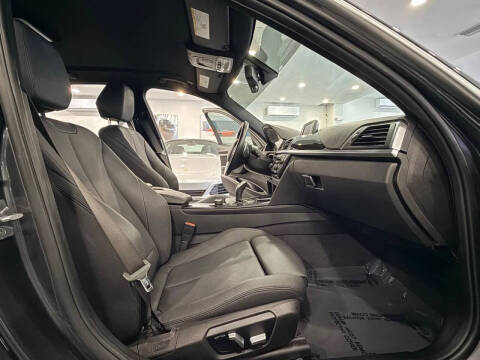 2018 BMW 3 Series 330i