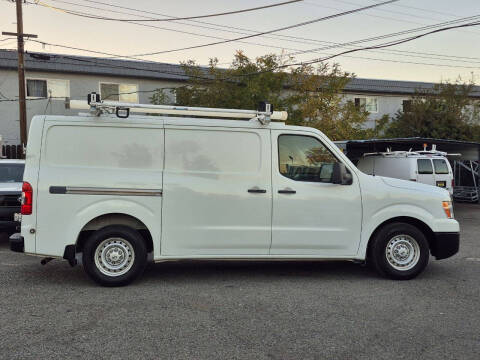 2014 Nissan NV 1500 S