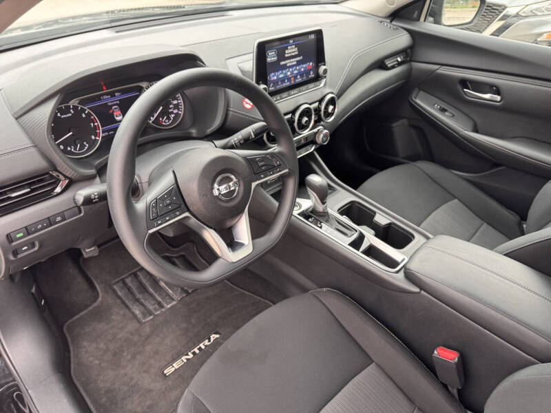 2025 Nissan Sentra SV