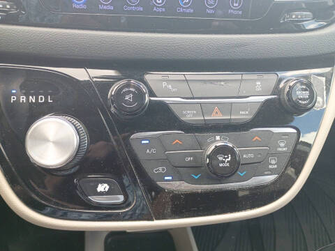 2017 Chrysler Pacifica Touring Plus