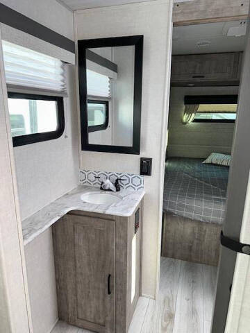 2023 Forest River Surveyor 296QBLE