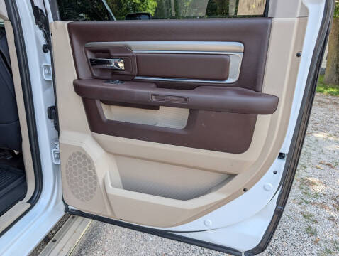 2016 RAM 1500 SLT