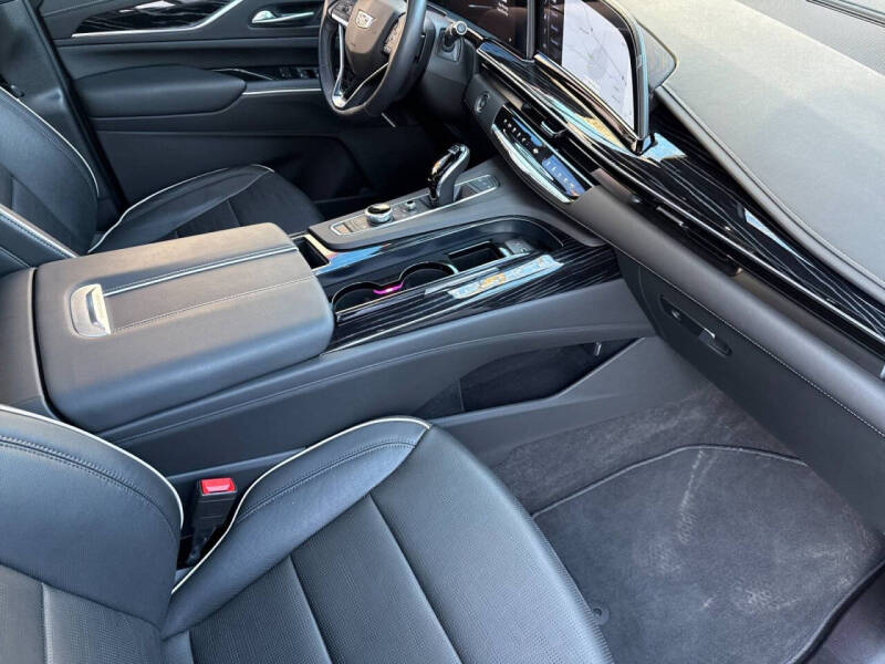 2022 Cadillac Escalade Sport