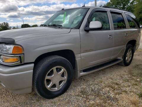 2005 GMC Yukon for sale at Northwoods Auto & Truck Sales in Machesney Park IL