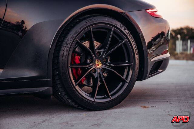 2019 Porsche 911 Carrera 4S