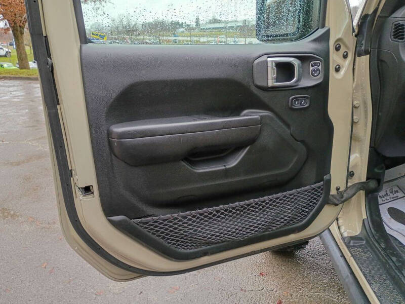 2020 Jeep Gladiator Sport