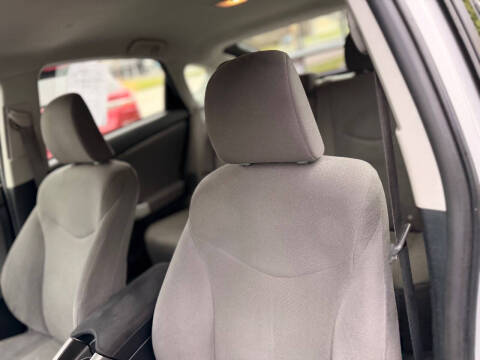2014 Toyota Prius Two