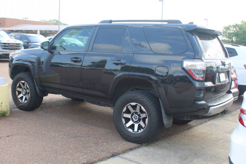 Used 2021 Toyota 4Runner Off-Road with VIN JTEPU5JRXM5863762 for sale in Natchez, MS