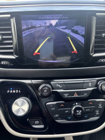 2017 Chrysler Pacifica Touring Plus