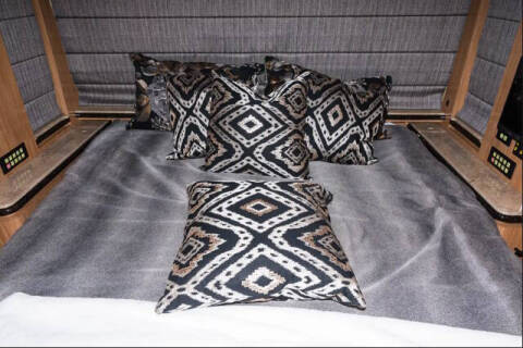 2008 Prevost Marathon XL45