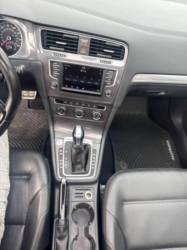 2017 Volkswagen Golf Alltrack