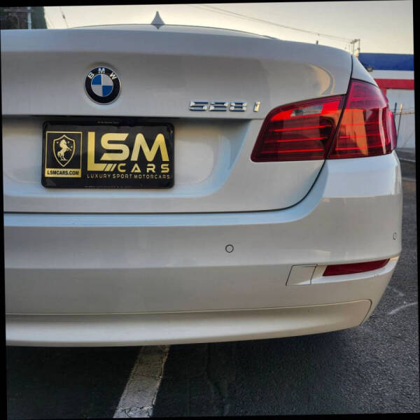 2016 BMW 5 Series 528i