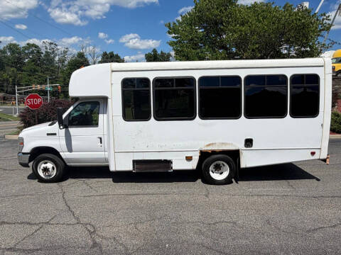 2017 Ford E-Series E-350 SD