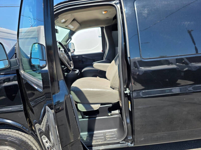 2023 GMC Savana 3500