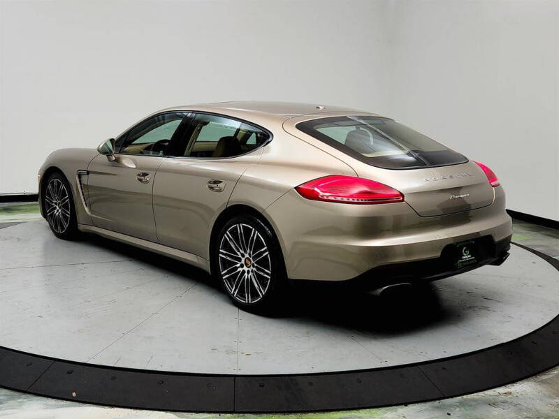 2016 Porsche Panamera