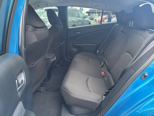 2022 Toyota Prius LE