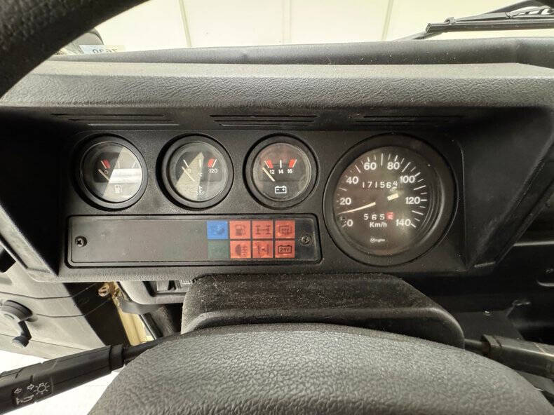 1987 Land Rover Defender