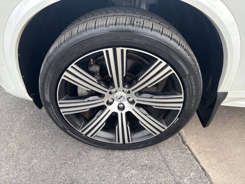 2024 Volvo XC90 Recharge T8 Ultimate Bright Theme 7P