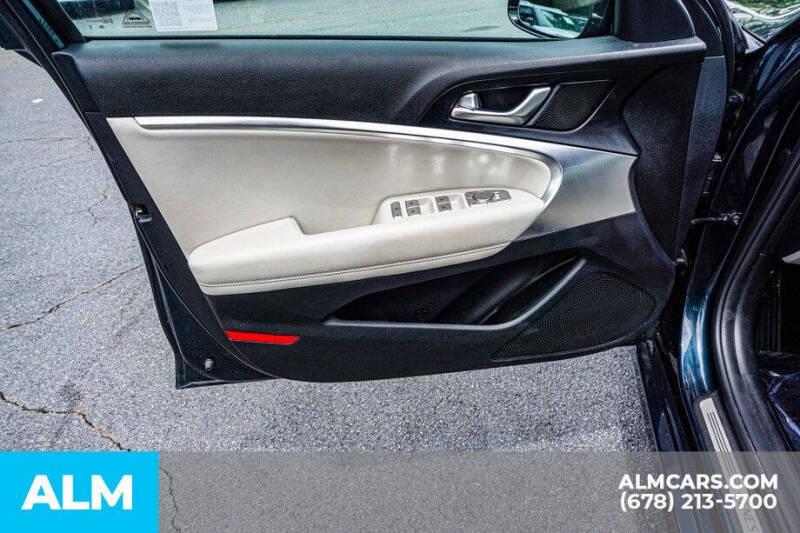 2025 Genesis G70