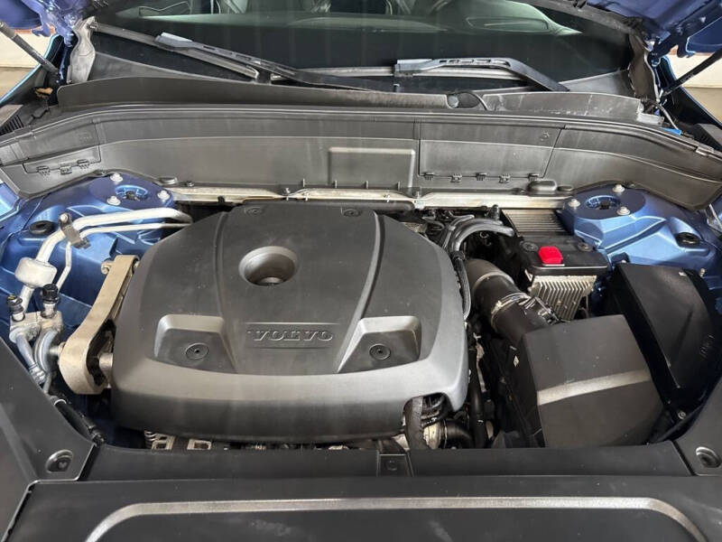 2019 Volvo XC90 T5 R-Design