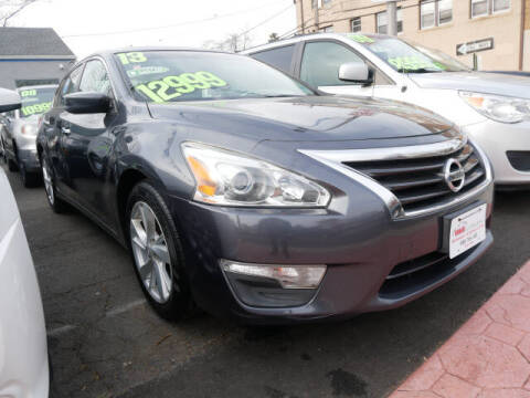 2013 Nissan Altima for sale at M & R Auto Sales INC. in North Plainfield NJ