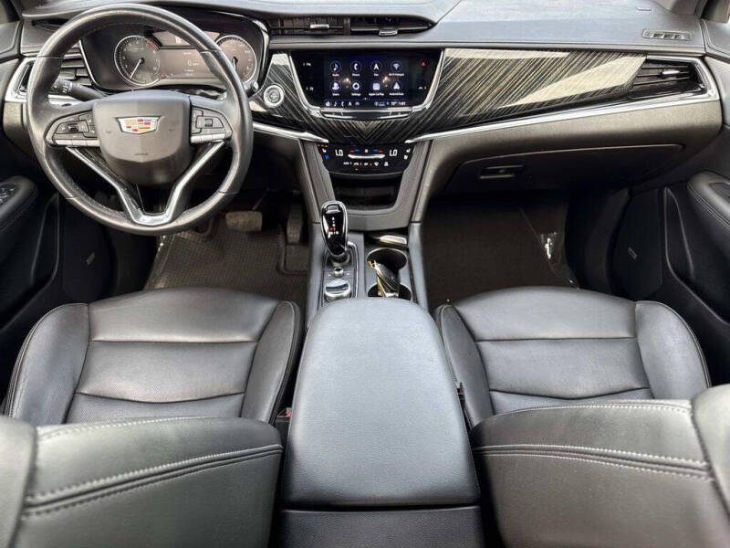 2023 Cadillac XT6 Premium Luxury