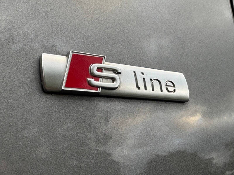 2016 Audi A4 2.0T quattro Premium Plus