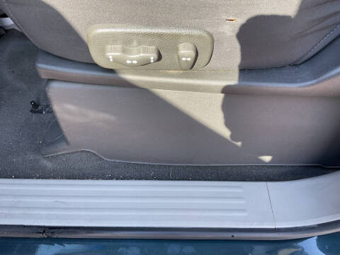 2004 Nissan Titan XE