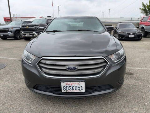 2018 Ford Taurus SEL