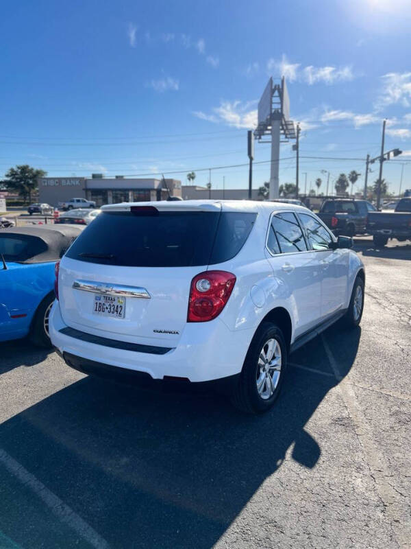 2015 Chevrolet Equinox LS photo 4