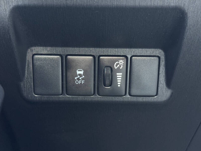 2017 Toyota Prius v Four