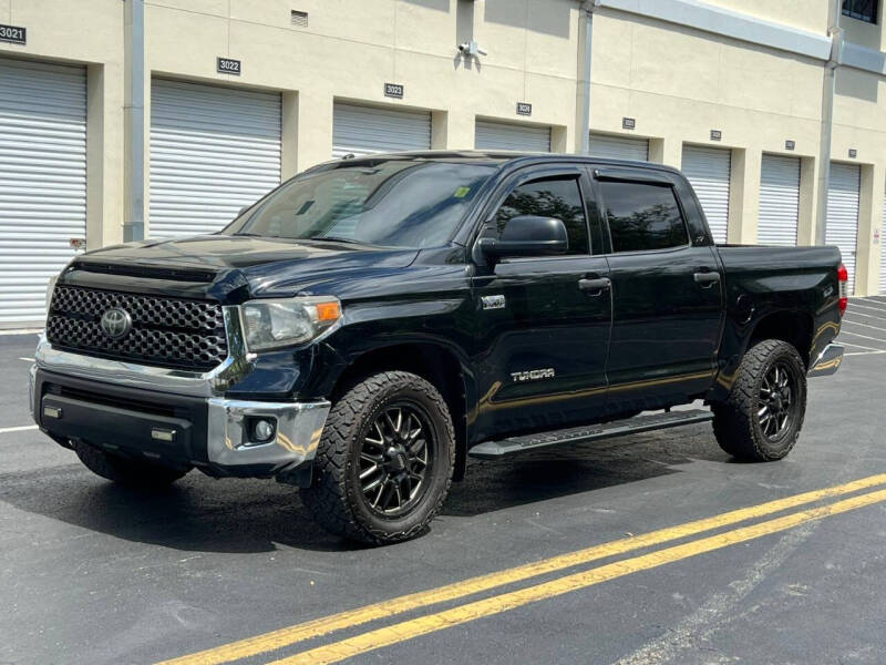 2018 Toyota Tundra SR5's photo