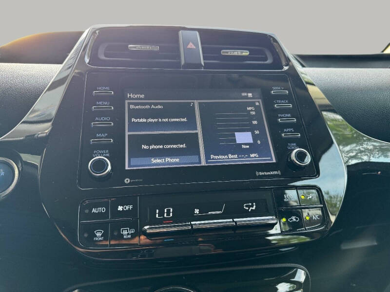 2021 Toyota Prius LE