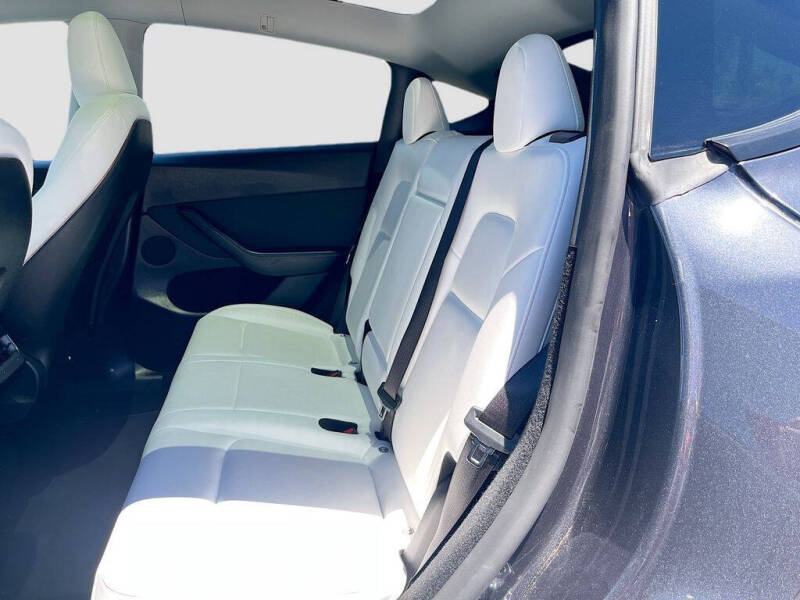 2024 Tesla Model Y Long Range