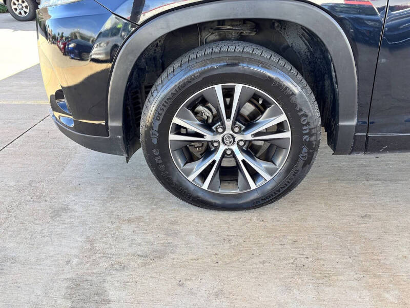 2018 Toyota Highlander LE