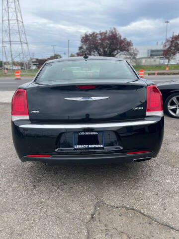 2018 Chrysler 300 Touring