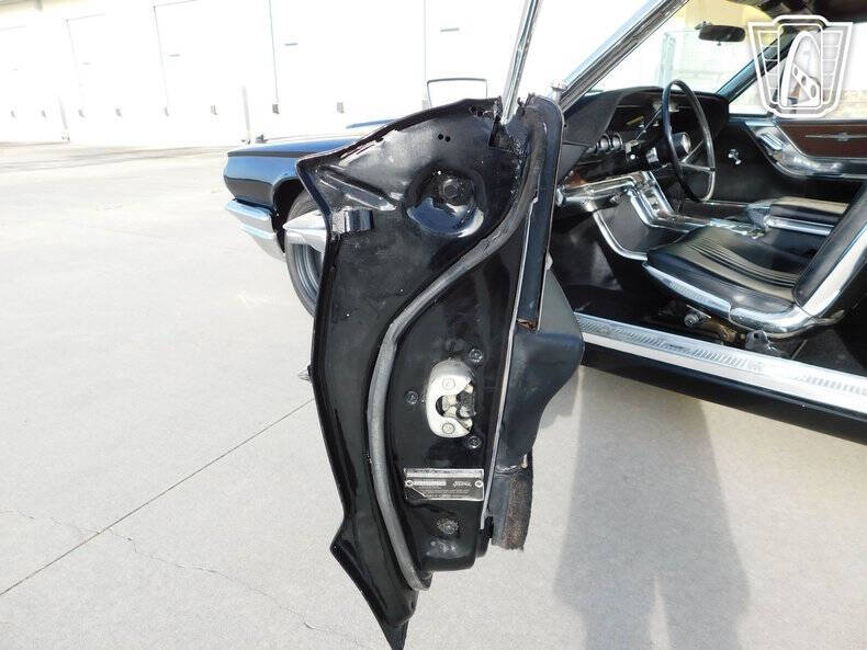 1965 Ford Thunderbird